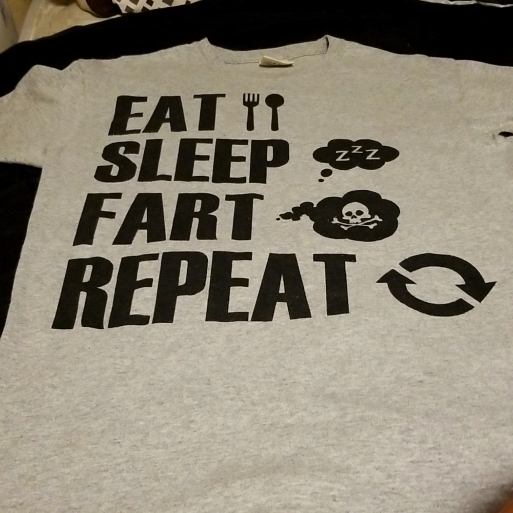 SIMPLY SOUTHERN COLLECTION EAT SLEEP FART REPEAT GRAY TSHIRT LIKE NEW MEDIUM